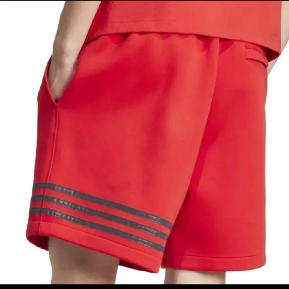 New ADIDAS Men's Street Neuclassic Red Shorts IS2828 Size L  medium